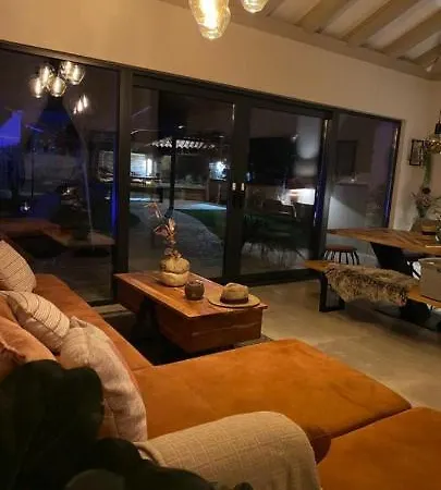 Holliday House Stalla וילה Kaštela