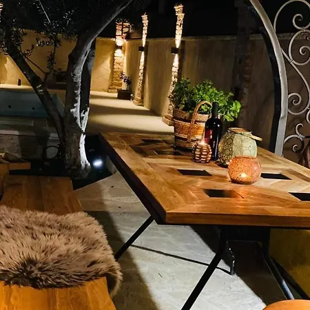 Holliday House Stalla וילה Kaštela
